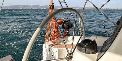 salidas navegar barcelona bavaria 37 cruiser